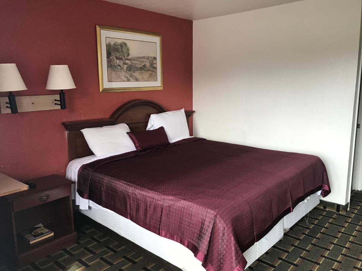 Travel Inn Гринсборо Экстерьер фото
