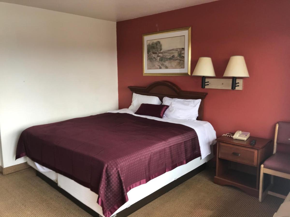 Travel Inn Гринсборо Экстерьер фото